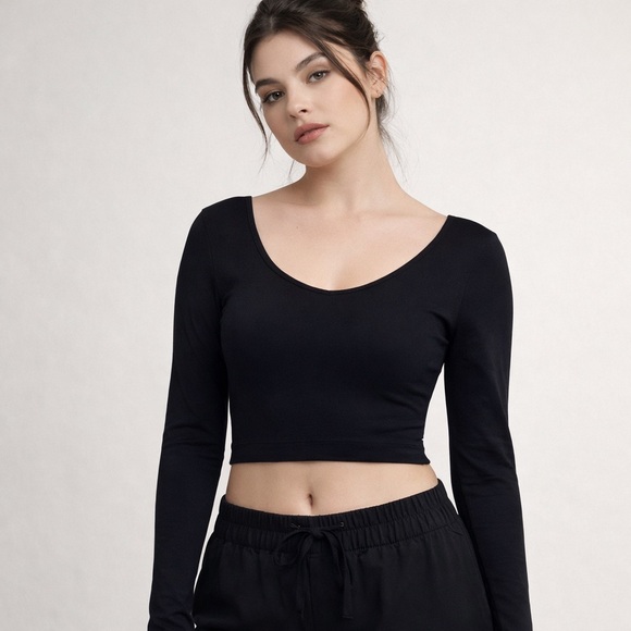 Aeropostale Tops - Aeropostale Black Seamless Cropped Top M Balletcore Goth Long Sleeve Moto Biker